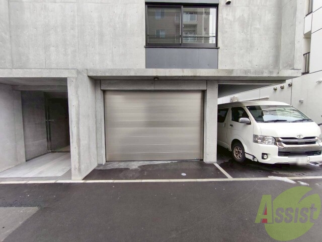 駐車場　駐車場