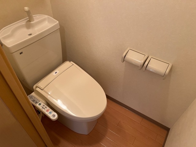 トイレ　シャワー付トイレ