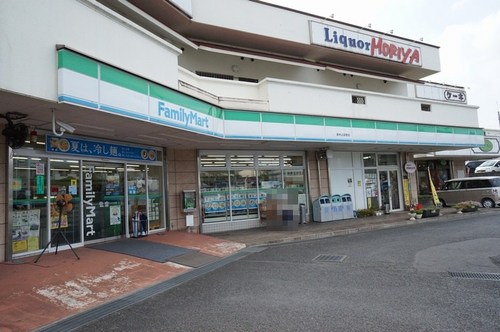 コンビニ　ファミリーマート 厚木上荻野店（コンビニ）まで636m