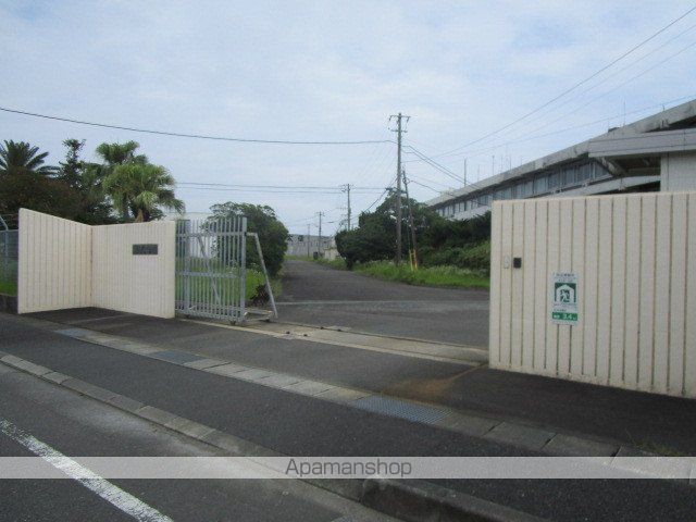 大学・短大　航空大学校（大学・短大）まで896m