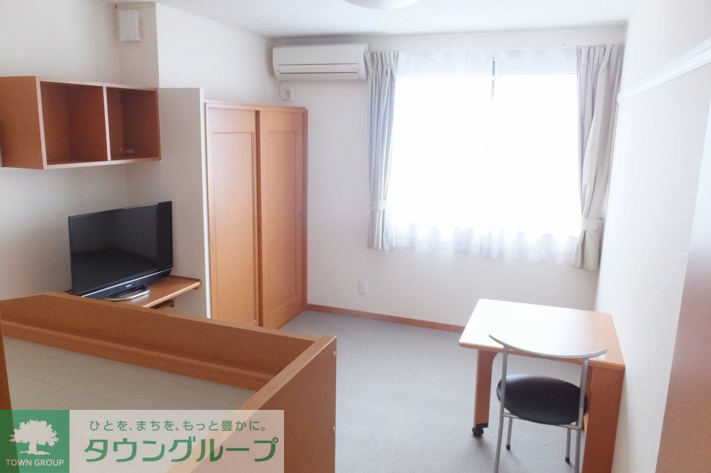 居室・リビング　大型家電設置済みのお部屋です。