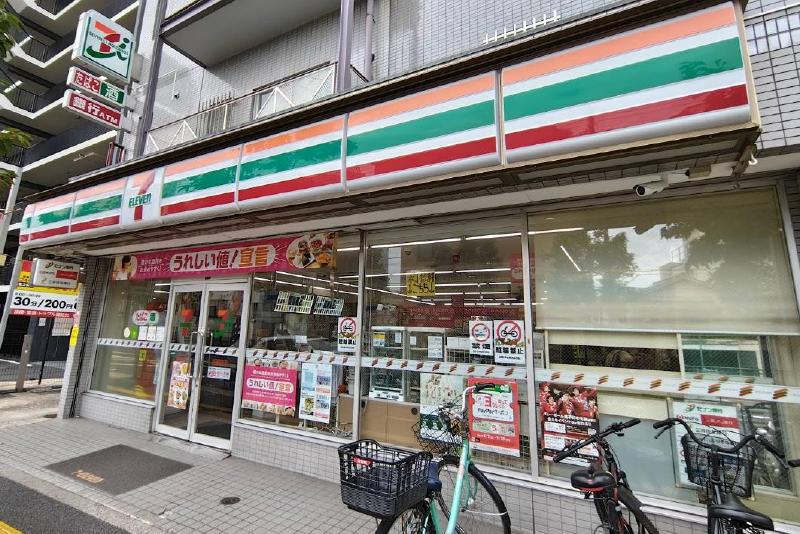 コンビニ　セブンイレブン（コンビニ）まで350m