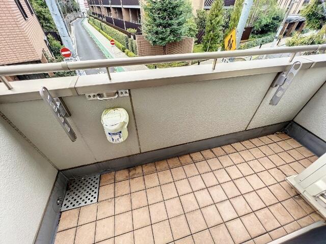 バルコニー　?