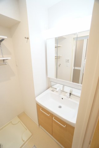 洗面設備　※同物件・同タイプの写真です。