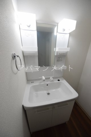 洗面設備　忙しい朝には欠かせない洗面所です