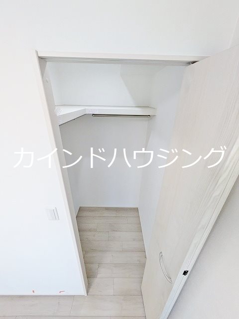 収納　ウォークインクローゼット