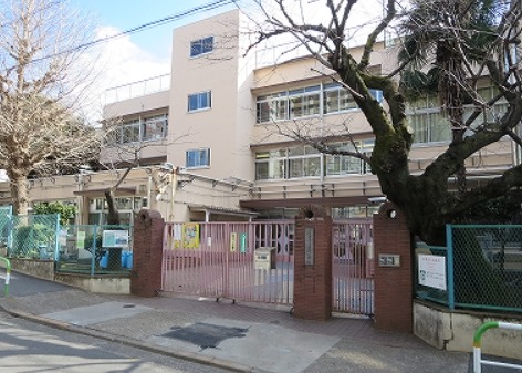 小学校　北区立谷端小学校（小学校）まで667m