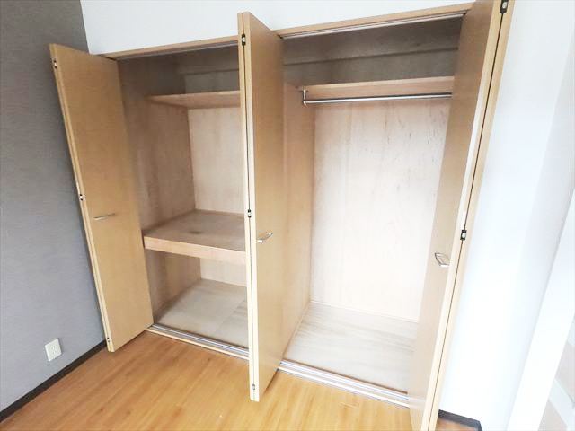 収納　LDKには使い易い大型収納付き