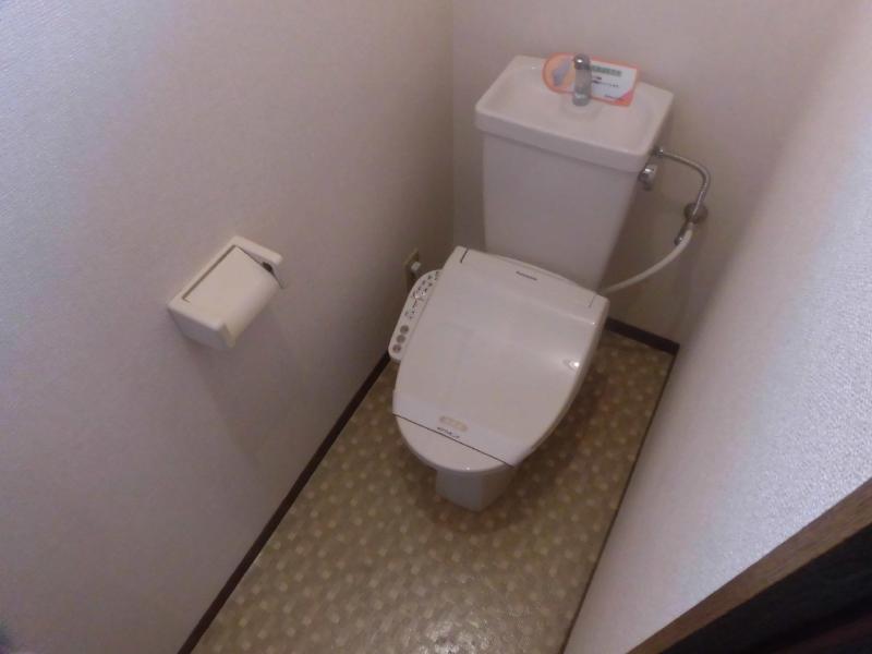 ファミール本郷のトイレ写真