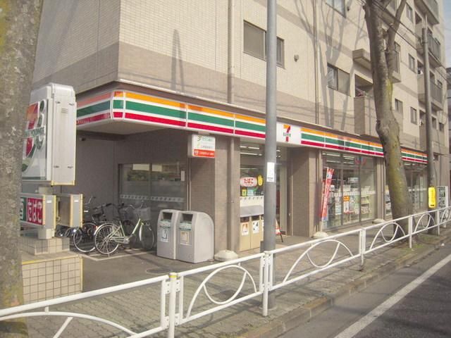 コンビニ　セブンイレブン（コンビニ）まで200m