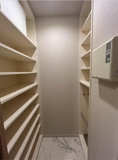 収納　※同タイプ他フロアの画像です
