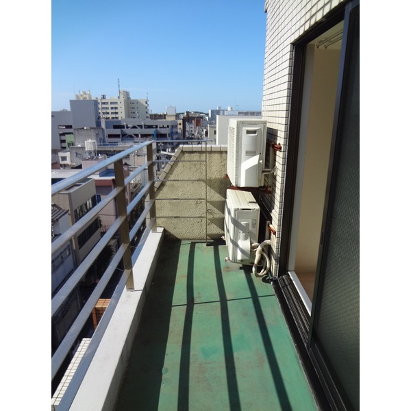バルコニー　現況の物を優先とします