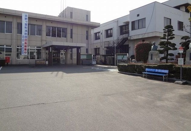 役所　吉野ヶ里町三田川庁舎（役所）まで2000m
