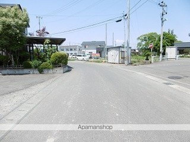 その他　周辺道路（その他）まで0m