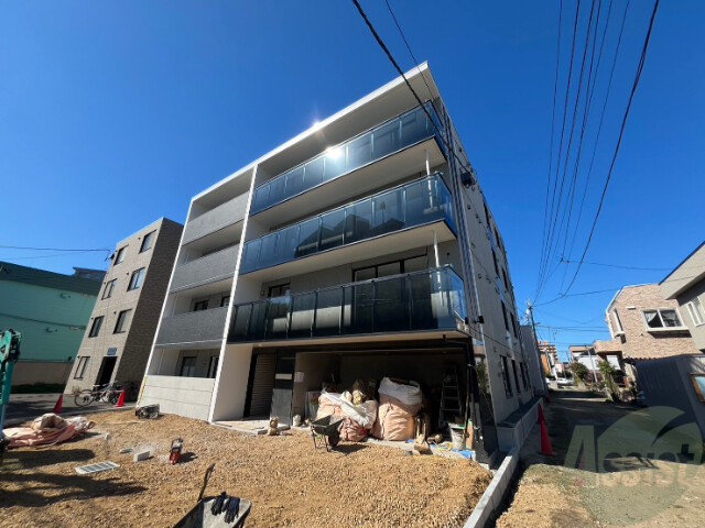 建物外観　札幌市中央区北６条西「ロイヤルガーデン北６条」