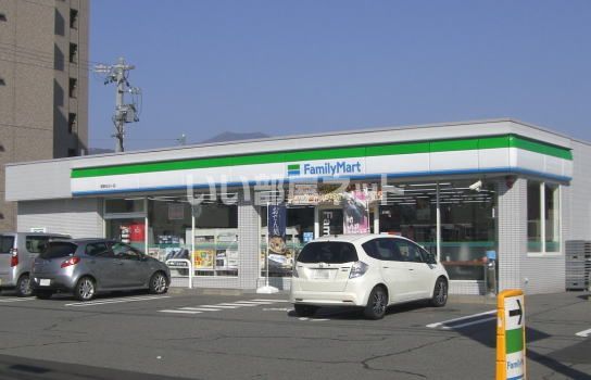 コンビニ　ファミリーマート 長野五分一店（コンビニ）まで426m