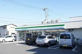 コンビニ　ファミリーマート岡田一丁目店（コンビニ）まで258m