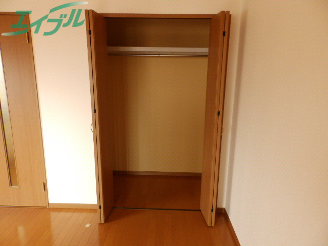 収納　同型参考写真