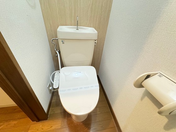 トイレ　※別部屋の写真です