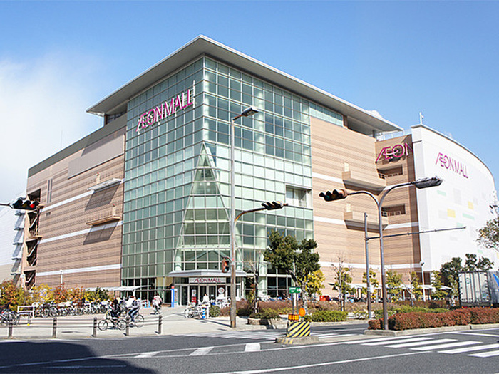 ショッピングセンター　イオン（ショッピングセンター）まで750m