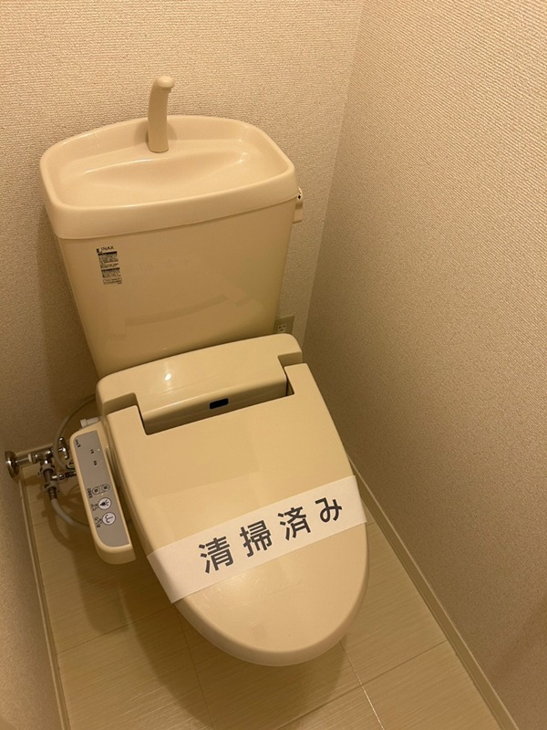トイレ　反転別部屋参考写真