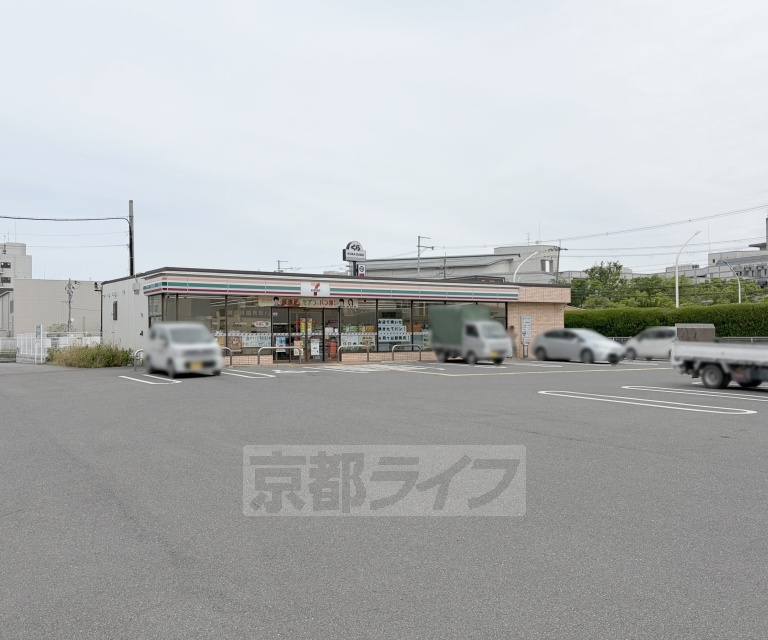 コンビニ　セブンイレブン 宇治槇島本屋敷店（コンビニ）まで379m