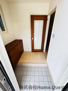 ティエラ恩智フォレストの玄関写真