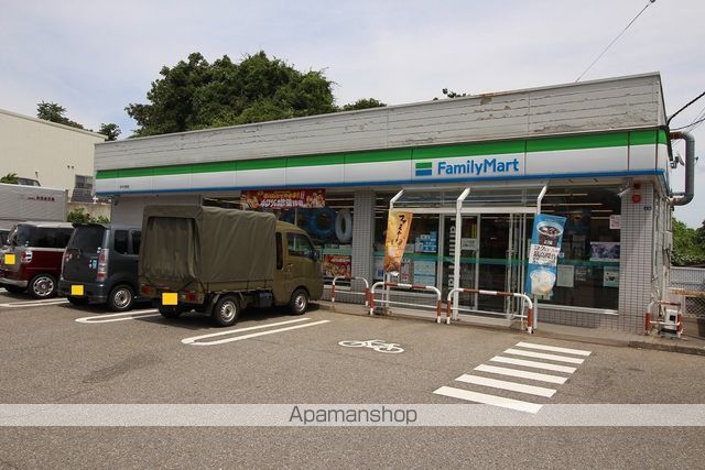 コンビニ　ファミリーマート伏木古府店（コンビニ）まで847m