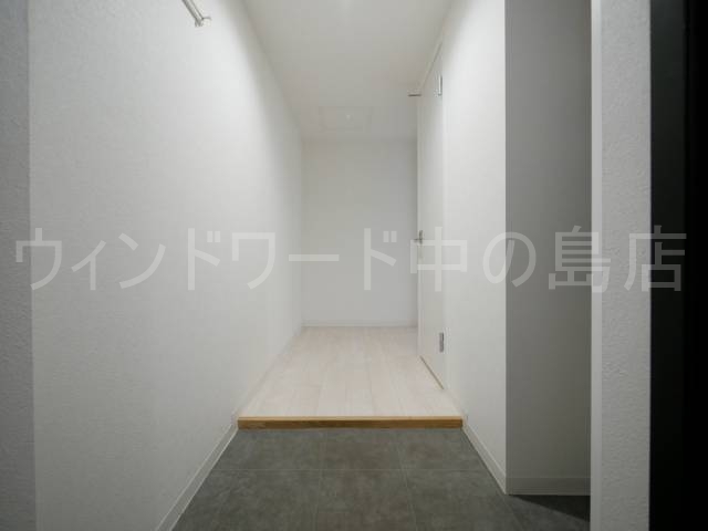 玄関　詳細は、ウィンドワード中の島店までご相談下さい。