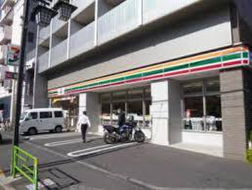 コンビニ　セブンイレブン 杉並和田1丁目店（コンビニ）まで11m