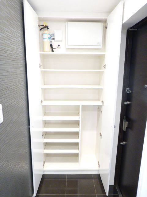その他設備　※別部屋(反転)の参考写真です。