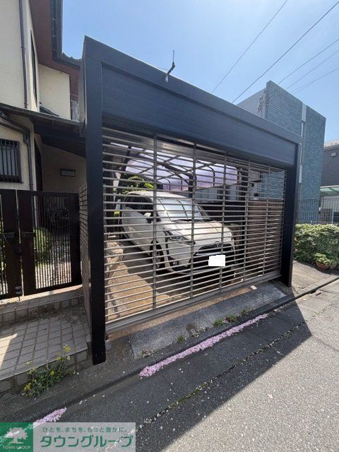 駐車場　エントランス