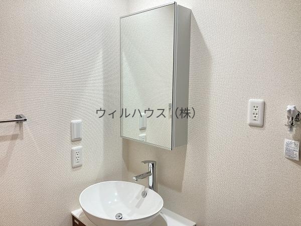 洗面設備　デザイン洗面台！
