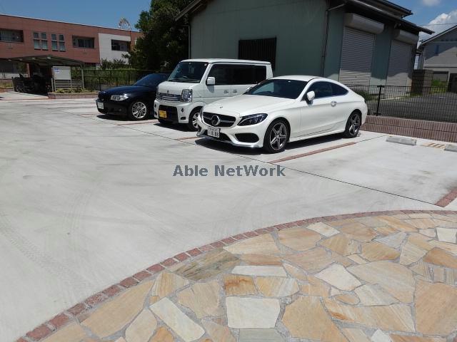 駐車場　駐車場