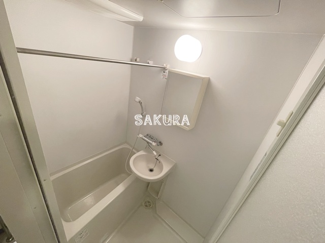 バス・シャワールーム　日々の疲れを癒すお風呂です♪