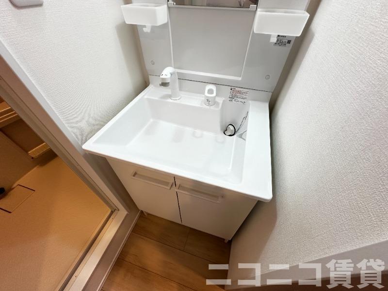 洗面設備　別号室イメージの為、現状を優先致します。