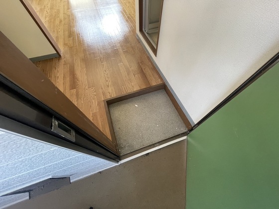 玄関　※別部屋の写真です