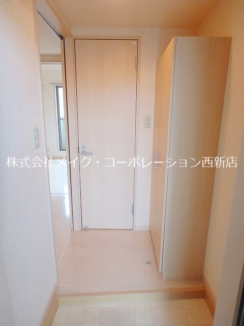 玄関　※同建物内別部屋参考写真