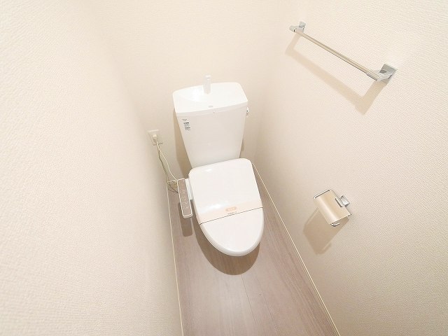 トイレ　清潔感のあるトイレです