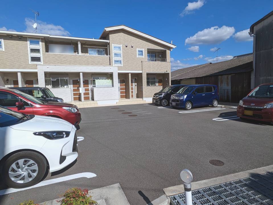 駐車場　駐車場