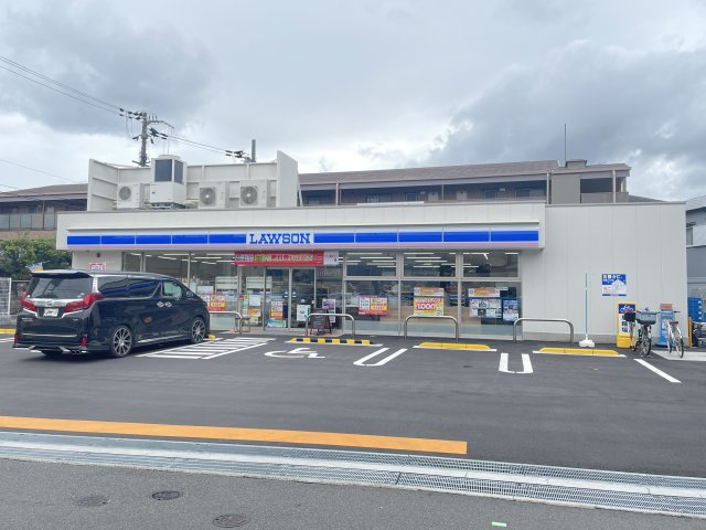 コンビニ　ローソン　寝屋川池田東町店（コンビニ）まで175m
