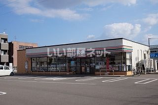 コンビニ　セブンイレブン　金沢薬師堂店（コンビニ）まで989m