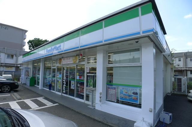 コンビニ　ファミリーマート（コンビニ）まで464m