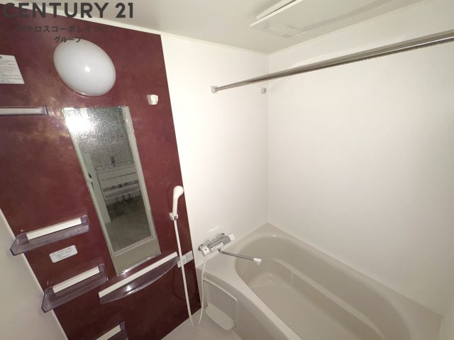 バス・シャワールーム　一日の疲れを癒やす浴室です