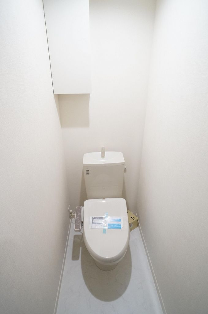 トイレ　温水洗浄付き※別室参考写真