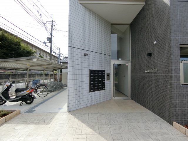 エントランス　オートロック付エントランス