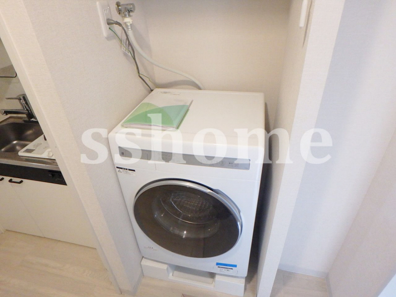 その他　ドラム式洗濯機付き☆