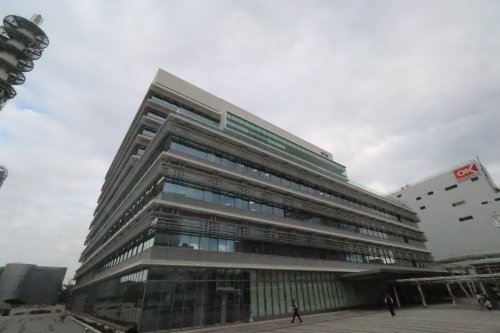 役所　藤沢市役所（役所）まで623m