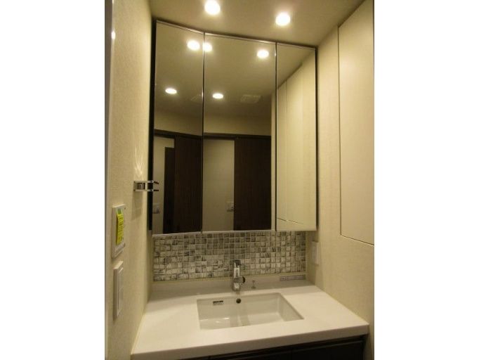洗面設備　写真は同タイプ住居です。