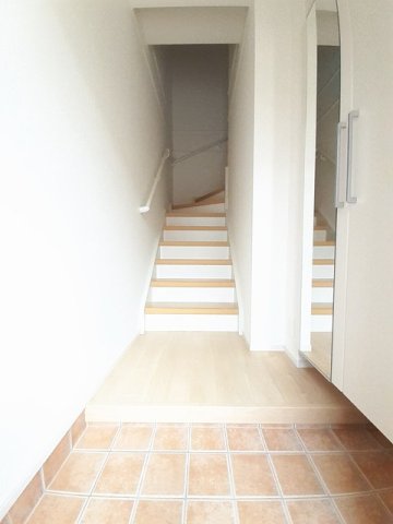玄関　収納もある玄関です